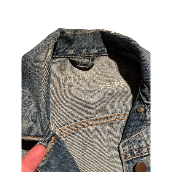 Women's GAP‎ 1969 Distressed Faded Classic Blue Jean Denim Jacket Coat XS Petite - Picture 2 of 10